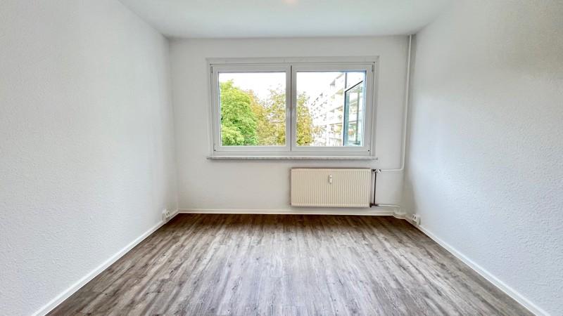 Sofort bezugsfertig: 4-Zimmerwohnung mit Balkon und Aufzug im 2.OG! 4 zimmer
