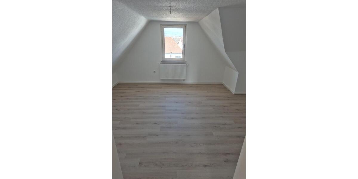 Einfamilienhaus Budenheim - 6 Zimmer, 240 m&sup2;, 1.980&euro; | Angebot:26335694