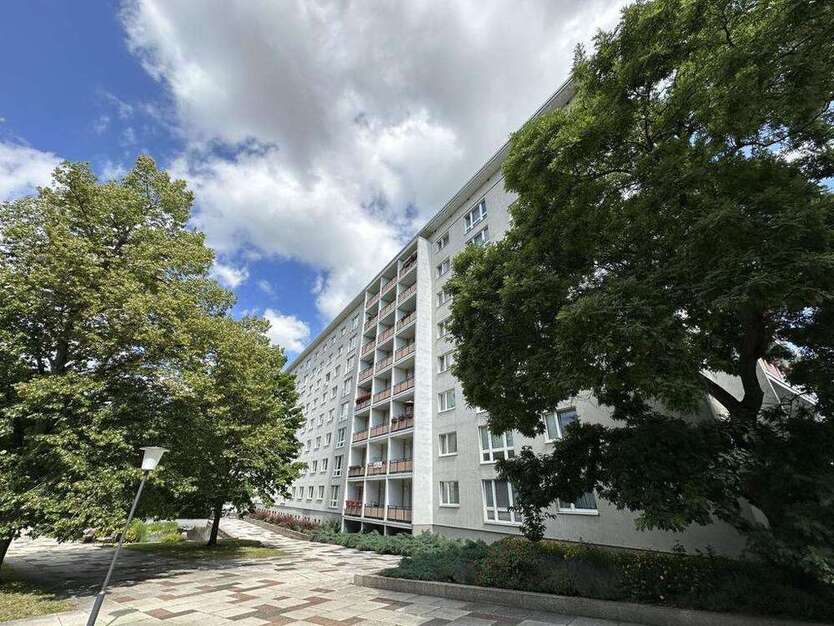 Wohnung zum Mieten in Chemnitz 302 € 54.03 m²