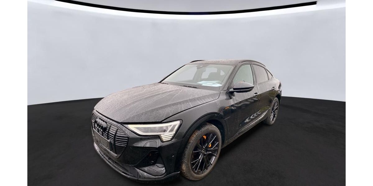 Audi e-tron 65.117 km 37.950 &euro; Hamburg 22047