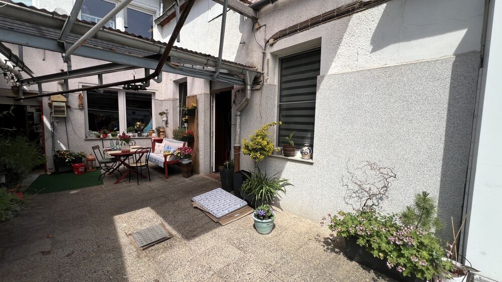 Wohnhaus mit Ladengeschäft im Erdgeschoss in zentraler Lage - Reihenmittelhaus Rochlitz | Angebot:23815623