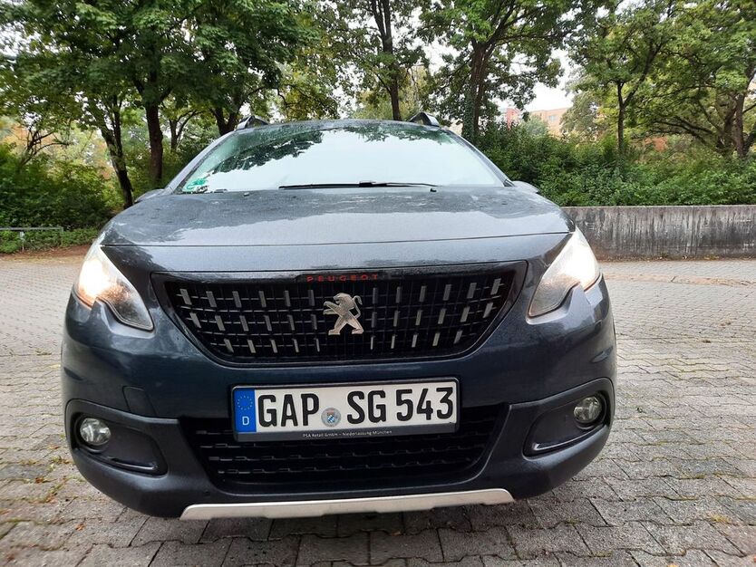 Peugeot 2008 82.000 km 13.300 € München 81737