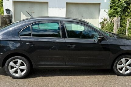 Skoda Rapid 141.000 km 8.690 &euro; Aindling 86447