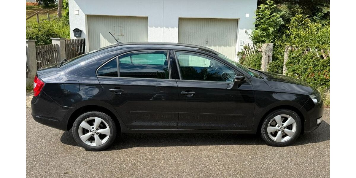 Skoda Rapid 141.000 km 8.690 &euro; Aindling 86447