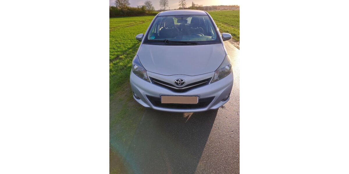 Toyota Yaris 170.554 km 5.650 &euro; Rheda-Wiedenbrück 33378