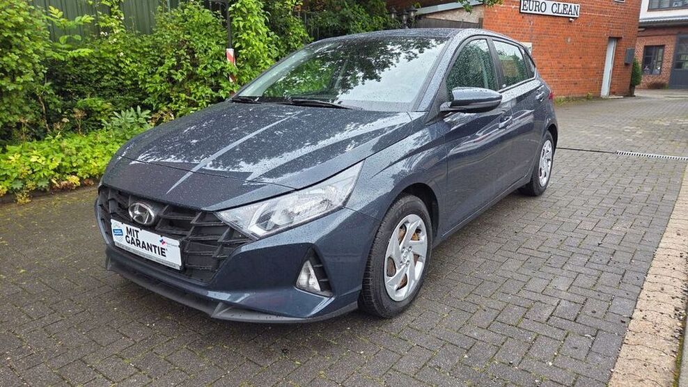 i20