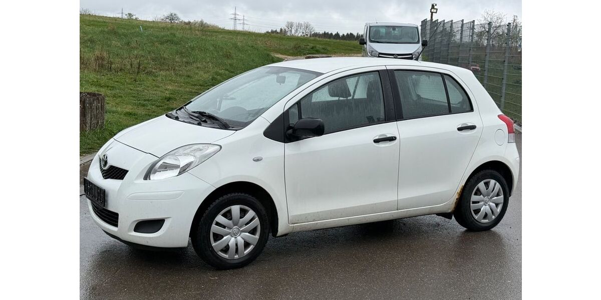 Toyota Yaris 208.000 km 2.250 &euro; Dotternhausen 72359