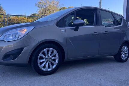 Opel Meriva 80.000 km 6.999 &euro; München 81825