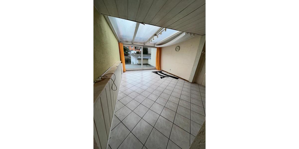 Etagenwohnung Niederkassel - 5 Zimmer, 190 m&sup2;, 2.220&euro; | Angebot:24876817