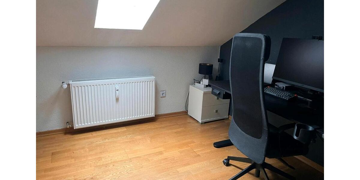 Dachgeschoßwohnung Lünen Alstedde - 3 Zimmer, 54 m&sup2;, 650&euro; | Angebot:25022971
