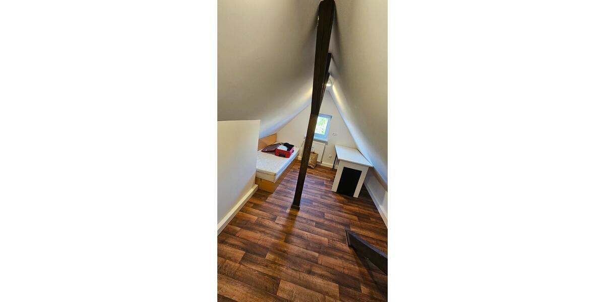 Dachgeschoßwohnung Marburg Cappel - 1 Zimmer, 12 m&sup2;, 250&euro; | Angebot:25393316