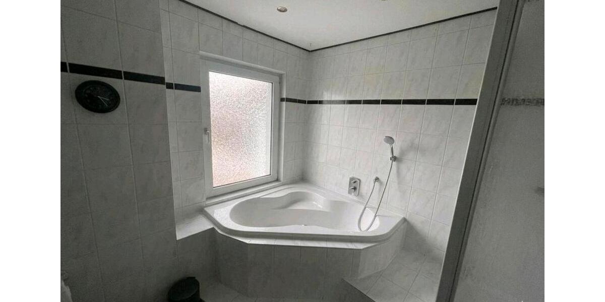 Dachgeschoßwohnung Bad Neuenahr-Ahrweiler Ahrweiler - 3 Zimmer, 80 m&sup2;, 275.000&euro; | Angebot:26671736