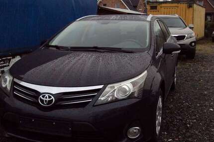 Toyota Avensis 174.000 km 7.990 &euro; Rheine 48432