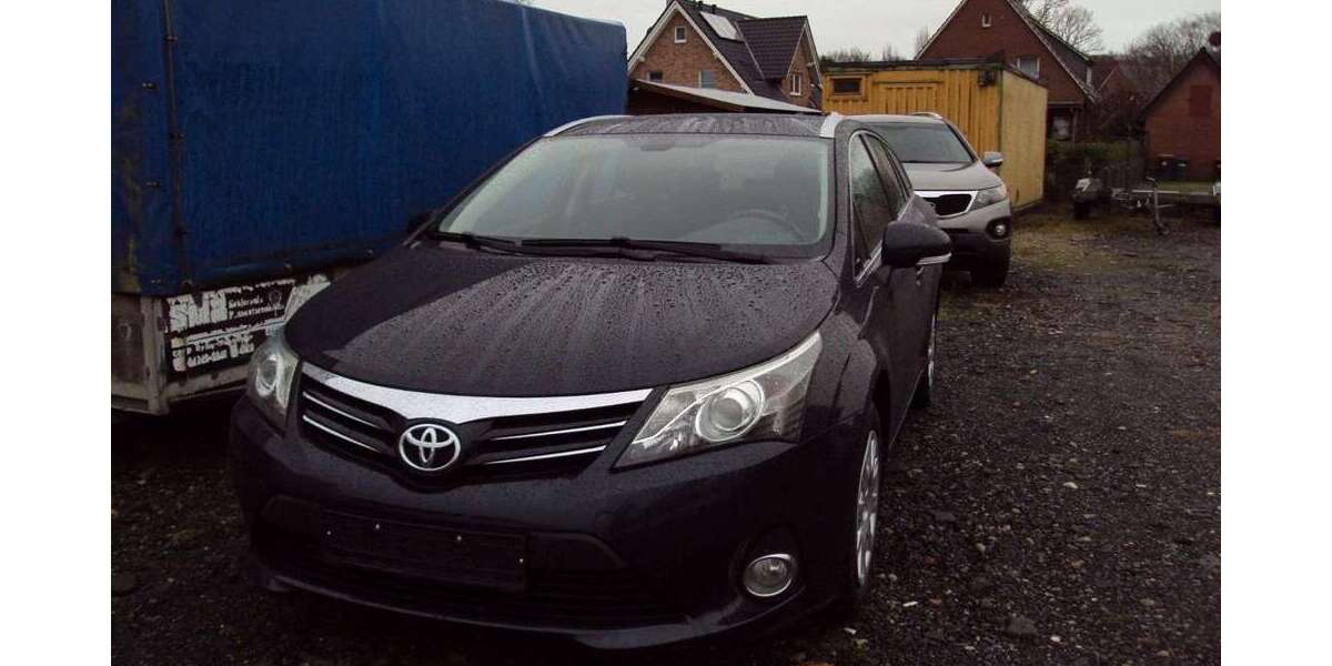 Toyota Avensis 174.000 km 7.990 &euro; Rheine 48432