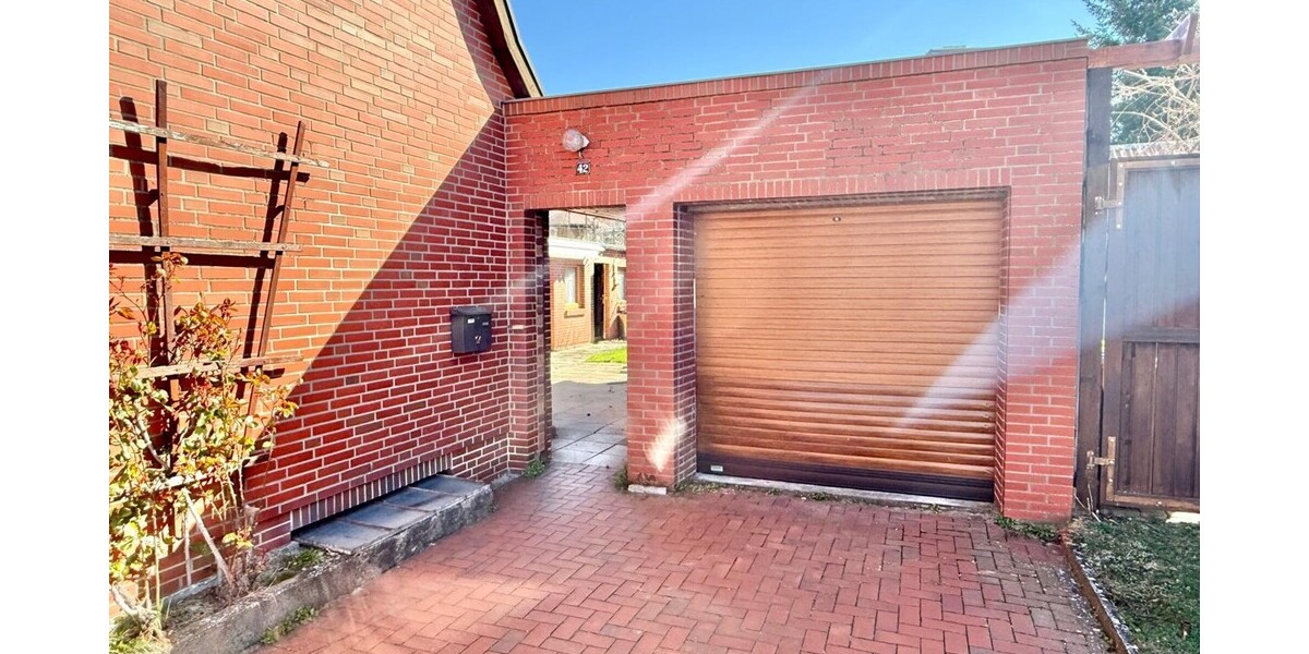 HORN IMMOBILIEN++ Neubrandenburg, Doppelhaushälfte mit Keller, Garage und Nebengelass - Doppelhaushälfte Neubrandenburg Datzeberg | Angebot:26443281