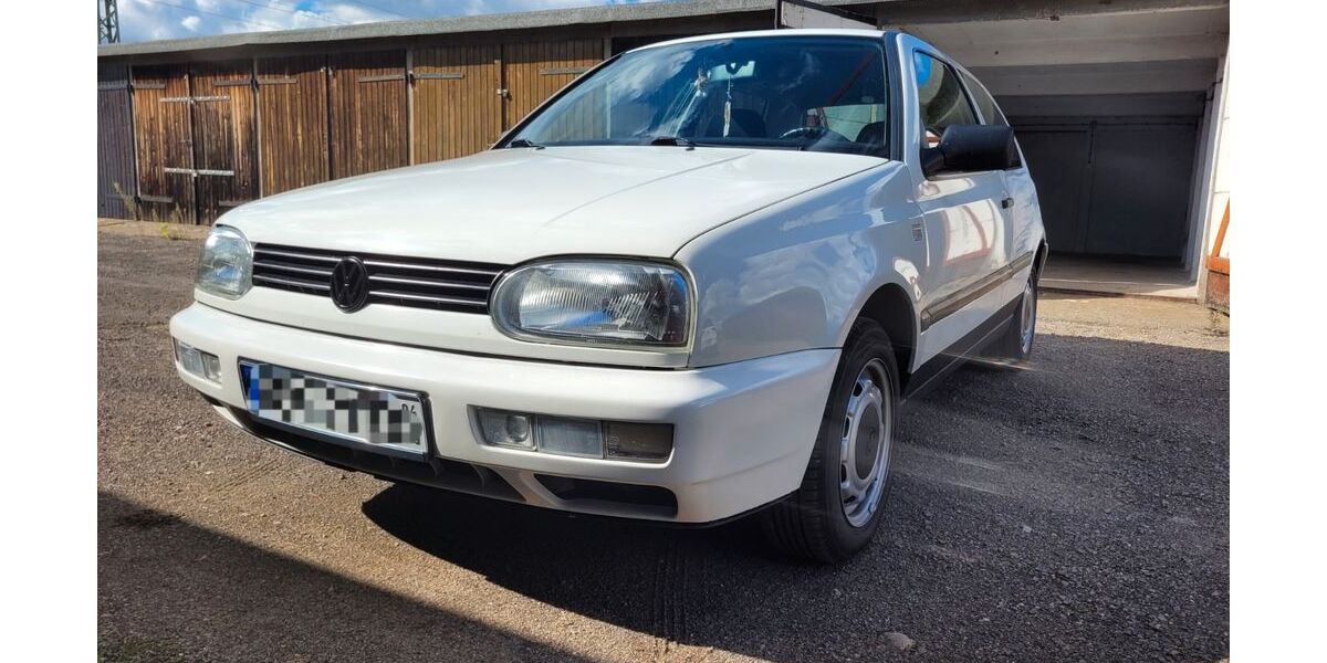 VW Golf 103.000 km 2.500 &euro; Meißen 01662