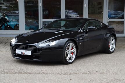 Aston Martin V8 Vantage 34.000 km 76.900 &euro; Pentling bei Regensburg 93080
