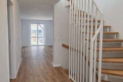 Haus Hönow Hönow - 4 Zimmer, 135 m&sup2;, 2.560&euro; | Angebot:25541688