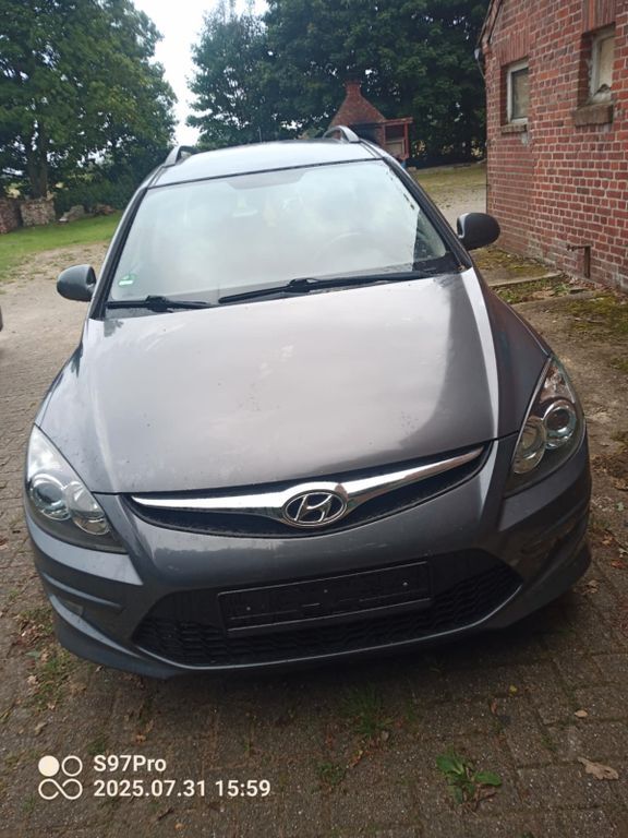 i30