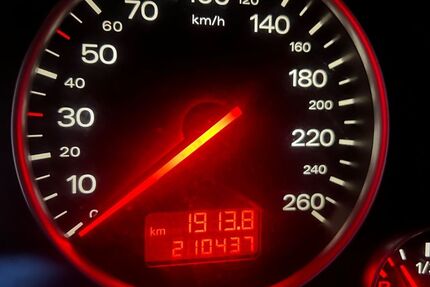 Audi A4 210.000 km 3.000 &euro; Lenggries 83661