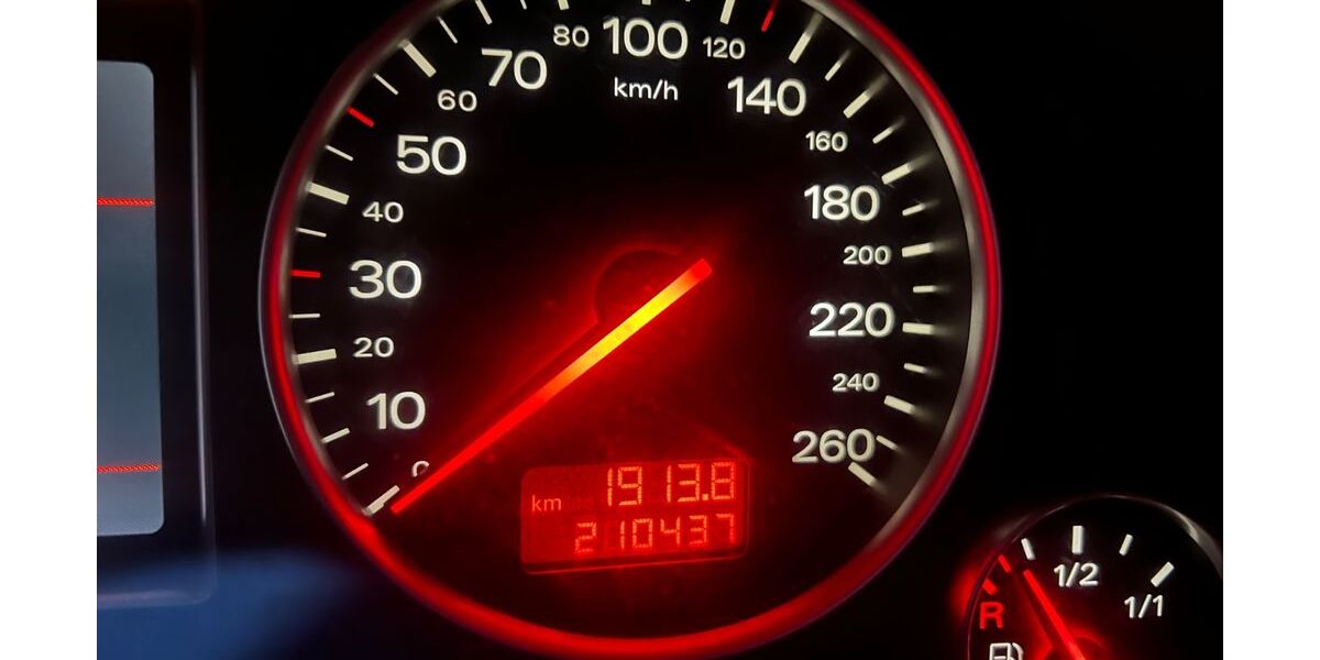 Audi A4 210.000 km 3.000 &euro; Lenggries 83661