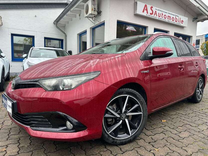 Toyota Auris 65.000 km 15.949 € Gummersbach 51645