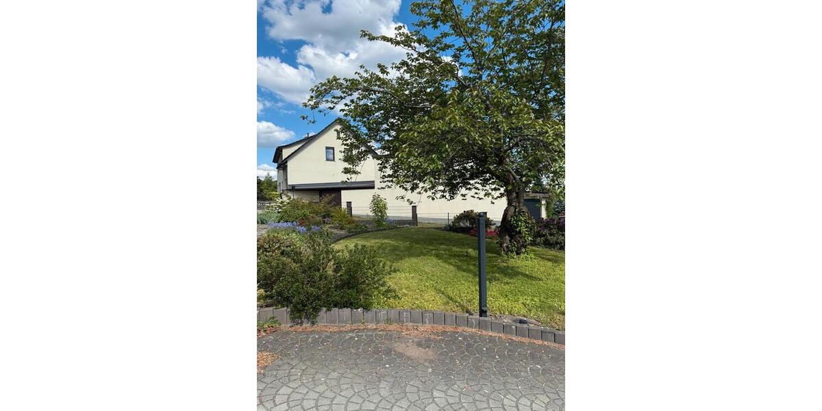 Etagenwohnung Elsterwerda - 3 Zimmer, 130 m&sup2;, 155.000&euro; | Angebot:26768837