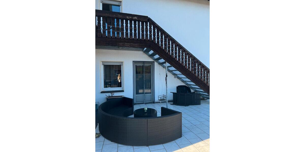 Großzügiges 330 qm Zweifamilienhaus mit Mansarde und Kamin 6 zimmer