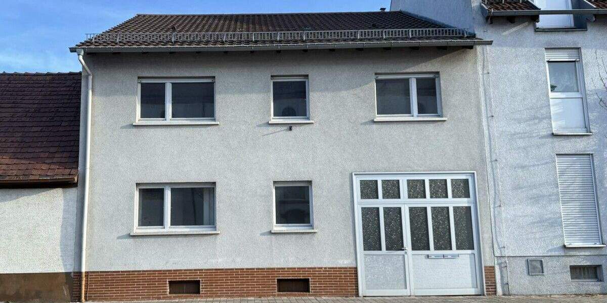 Mehrfamilienhaus, Wohnhaus Graben-Neudorf Neudorf - 7 Zimmer, 224 m&sup2;, 490.000&euro; | Angebot:25736356