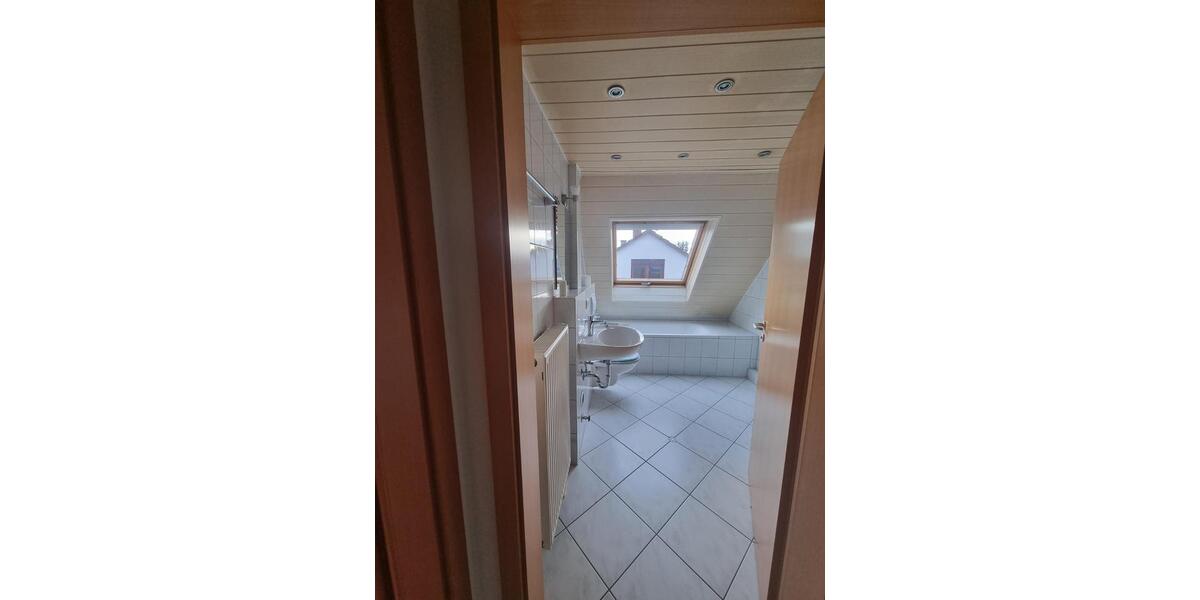 Dachgeschoßwohnung Erlenbach - 3.5 Zimmer, 75 m&sup2;, 309.000&euro; | Angebot:24455160