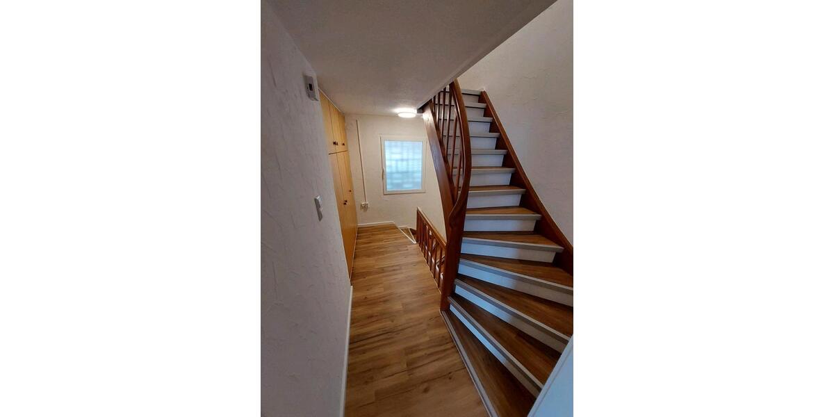 Einfamilienhaus Bischofsheim in der Rhön - 3 Zimmer, 71 m&sup2;, 900&euro; | Angebot:26432103