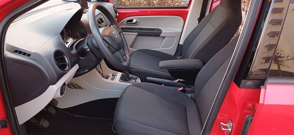 Seat Mii 80.000 km 7.999 &euro; Berlin 13435