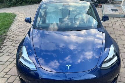 Tesla Model 3 107.000 km 22.999 &euro; Wiesbaden 65207