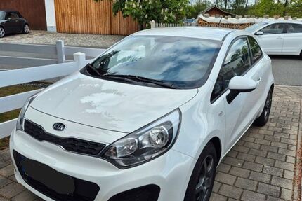 Kia Rio 36.698 km 6.300 &euro; Pyrbaum-Seligenporten 90602