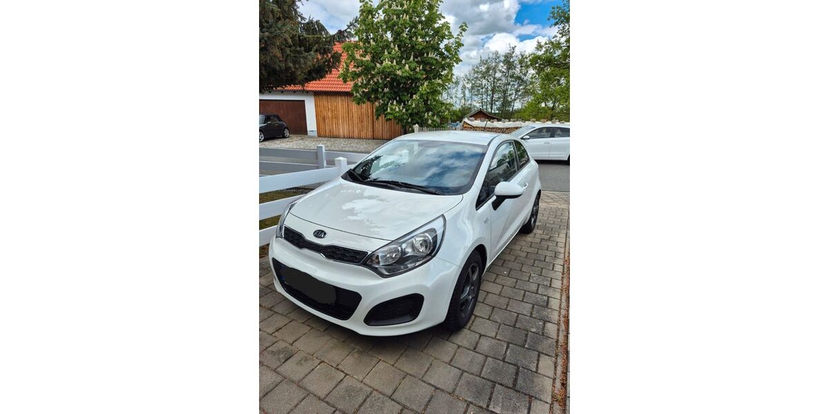 Kia Rio 36.698 km 6.300 &euro; Pyrbaum-Seligenporten 90602