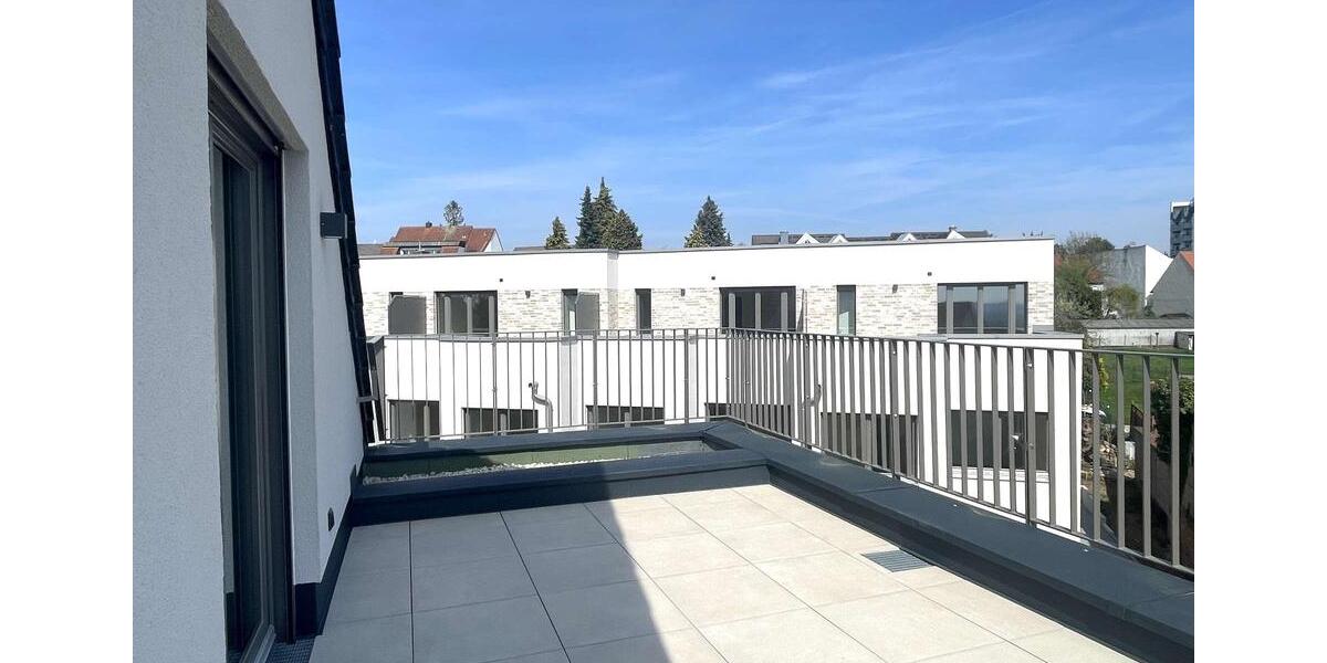 Dachgeschoßwohnung Frankfurt am Main Bergen-Enkheim - 3 Zimmer, 123 m&sup2;, 2.490&euro; | Angebot:26619782