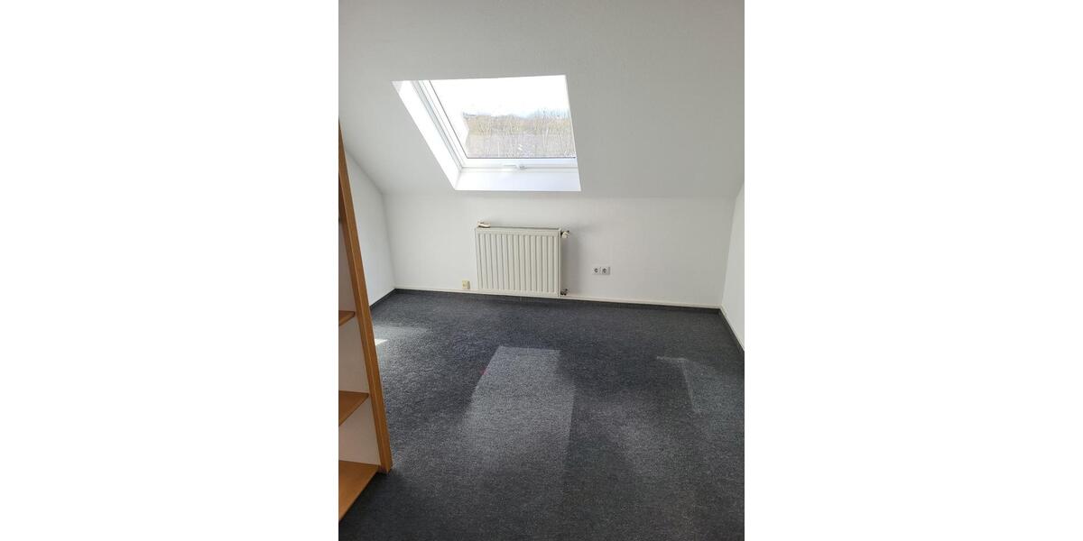 Dachgeschoßwohnung Zweibrücken - 5 Zimmer, 113 m&sup2;, 610&euro; | Angebot:26221496