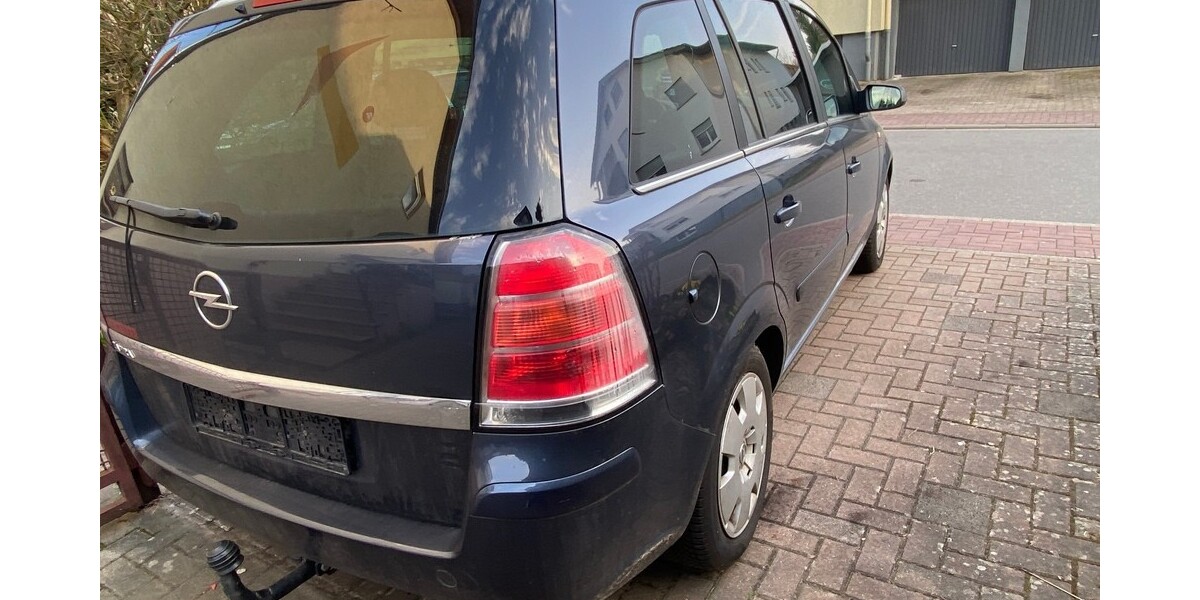 Opel Zafira B 240.607 km 1.680 &euro; Mauer 69256