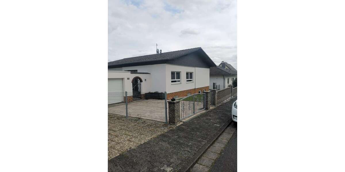 Haus zum Kaufen in Reinheim 920.000 € 180 m² 8 zimmer