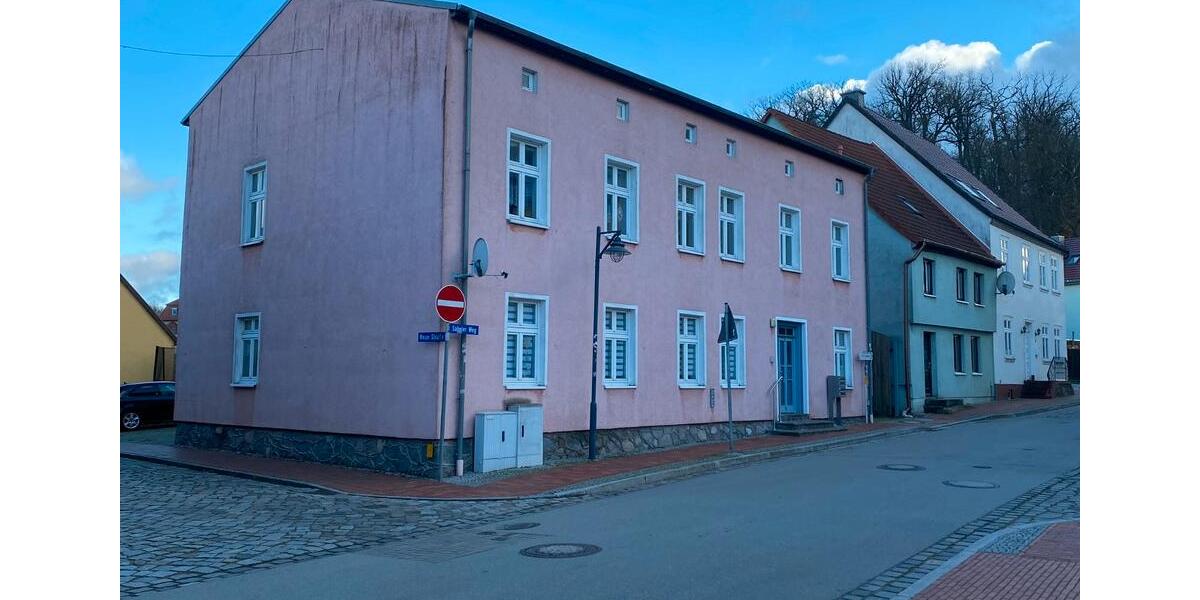 Mehrfamilienhaus, Wohnhaus Burg Stargard - 8 Zimmer, 281 m&sup2;, 335.000&euro; | Angebot:26110362