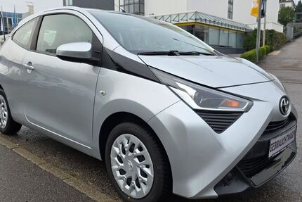 Toyota Aygo (X) 75.575 km 7.990 &euro; Kornwestheim (bei Stuttgart) 70806