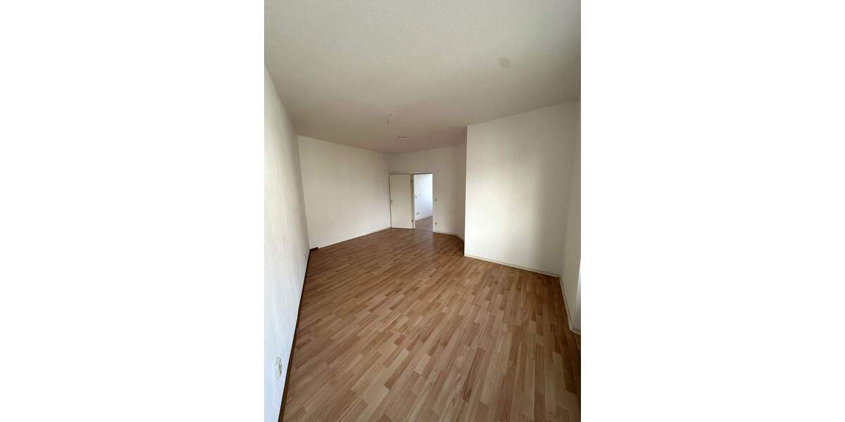 Etagenwohnung Bitterfeld-Wolfen Bitterfeld - 2 Zimmer, 69 m&sup2;, 450&euro; | Angebot:26016538