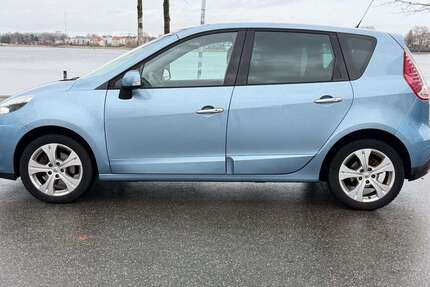 Renault Scenic 48.067 km 7.499 &euro; Rostock 18069