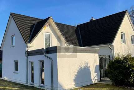 Haus Soderstorf - 8 Zimmer, 200 m&sup2;, 1.500&euro; | Angebot:26398469