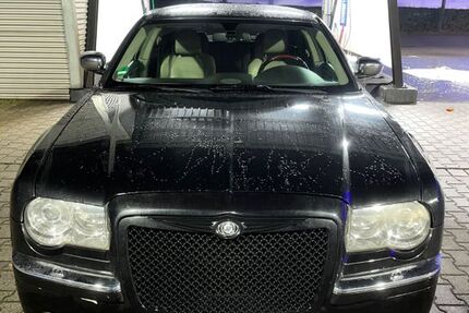 Chrysler 300C 260.000 km 5.000 &euro; Dietzenbach 63128