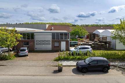Halle in Lübeck 700.000 € 267 m²