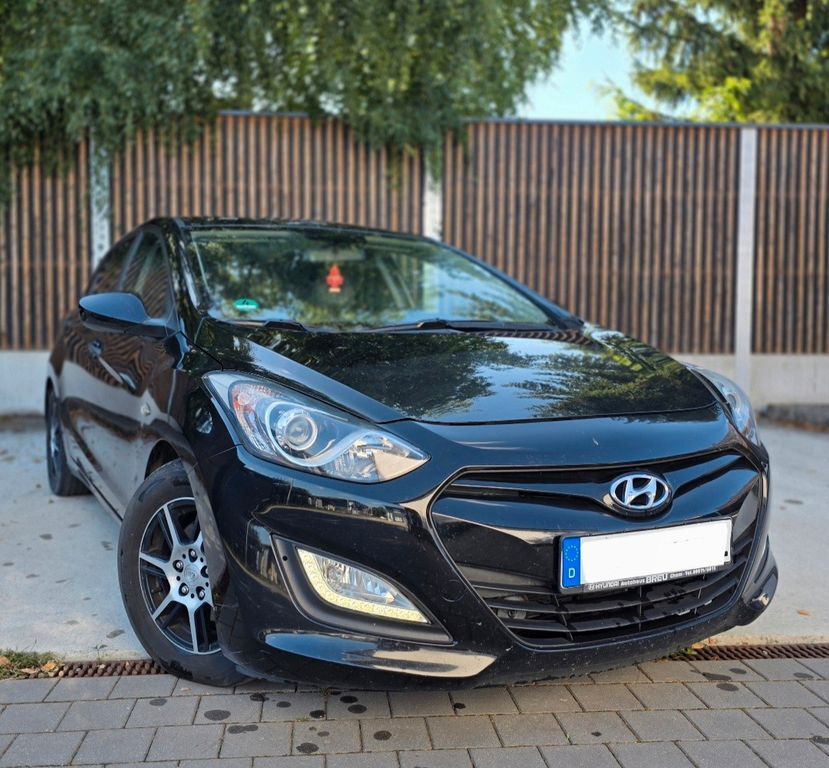 i30