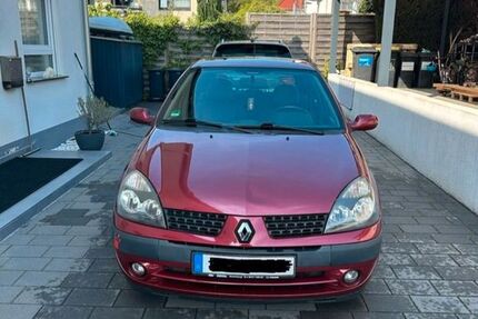 Renault Clio 204.000 km 1.200 &euro; Bielefeld 33647
