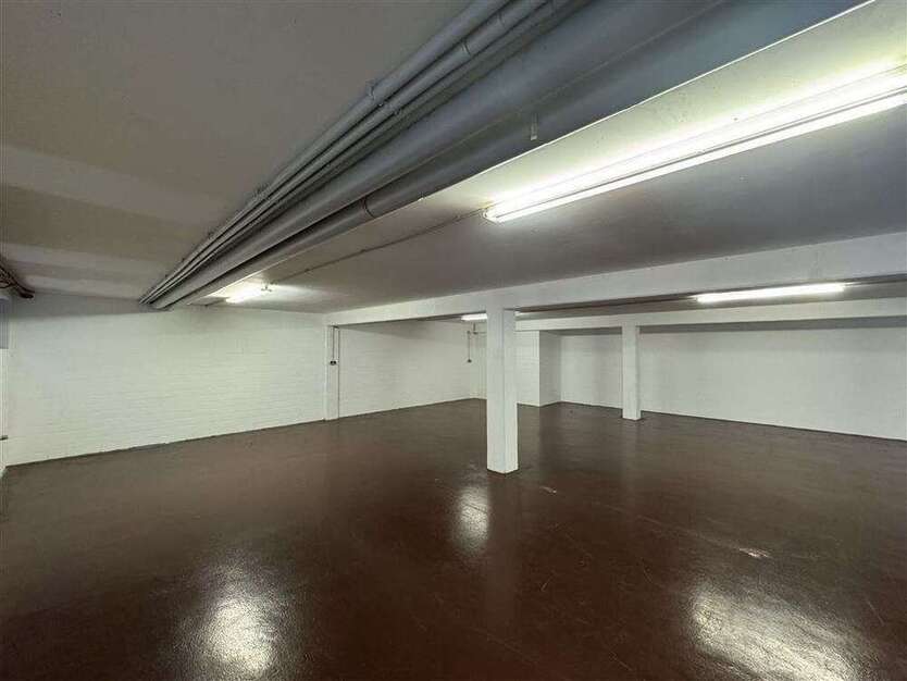 Halle in Brackel 550 € 152 m²