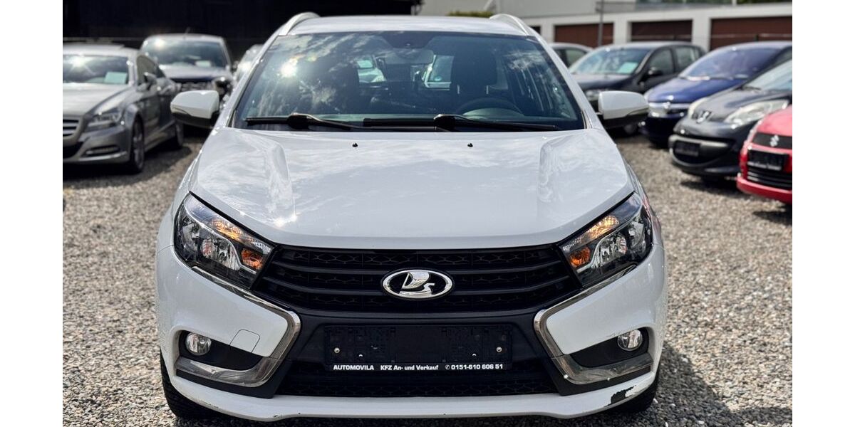 Lada Vesta 97.000 km 6.999 € goslar 38640